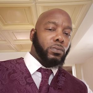 Meet your Posher, Carlos